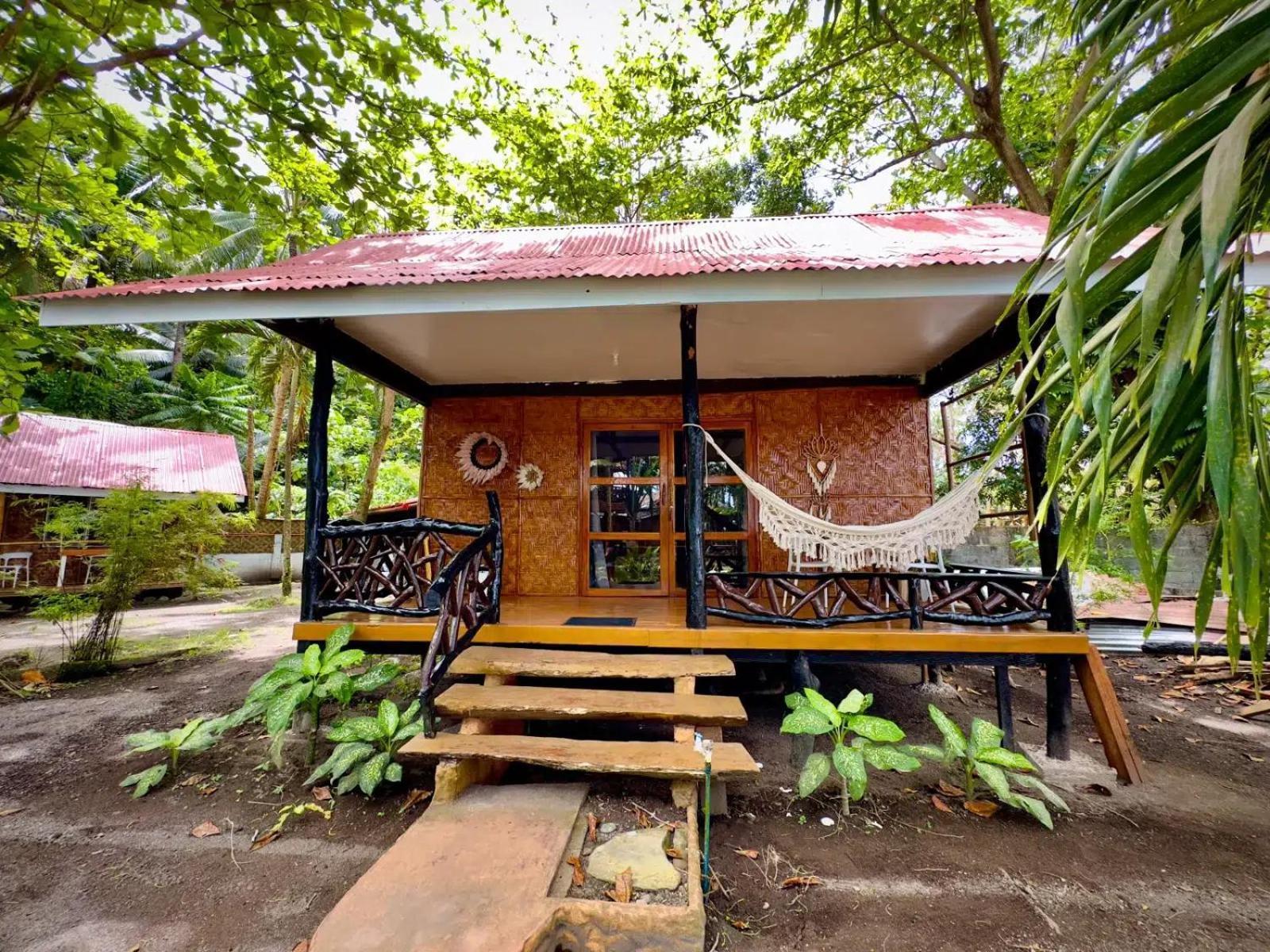 Playa Del Fuego Camiguin Beach Hostel & Resort Mambajao Exteriör bild