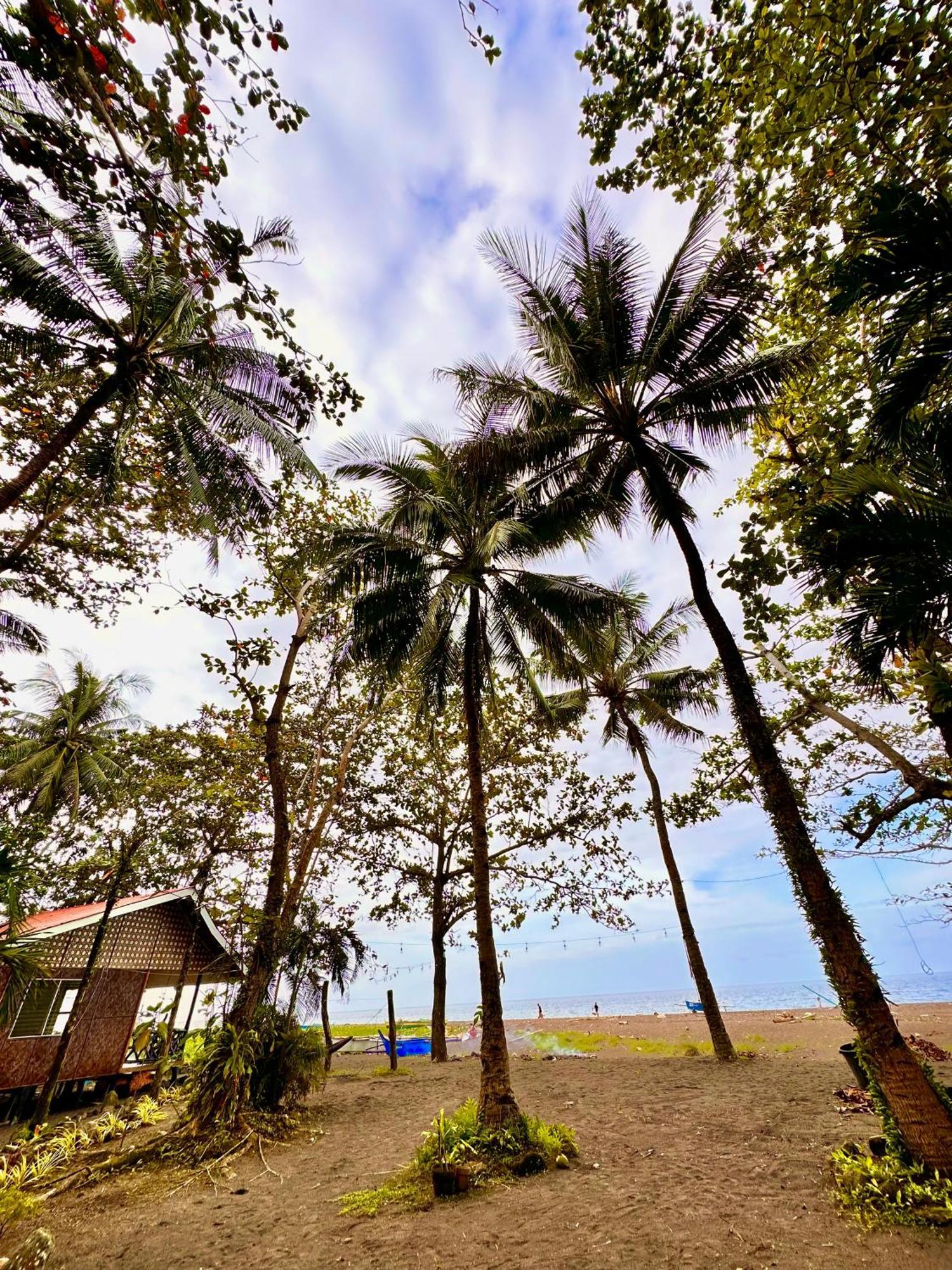 Playa Del Fuego Camiguin Beach Hostel & Resort Mambajao Exteriör bild