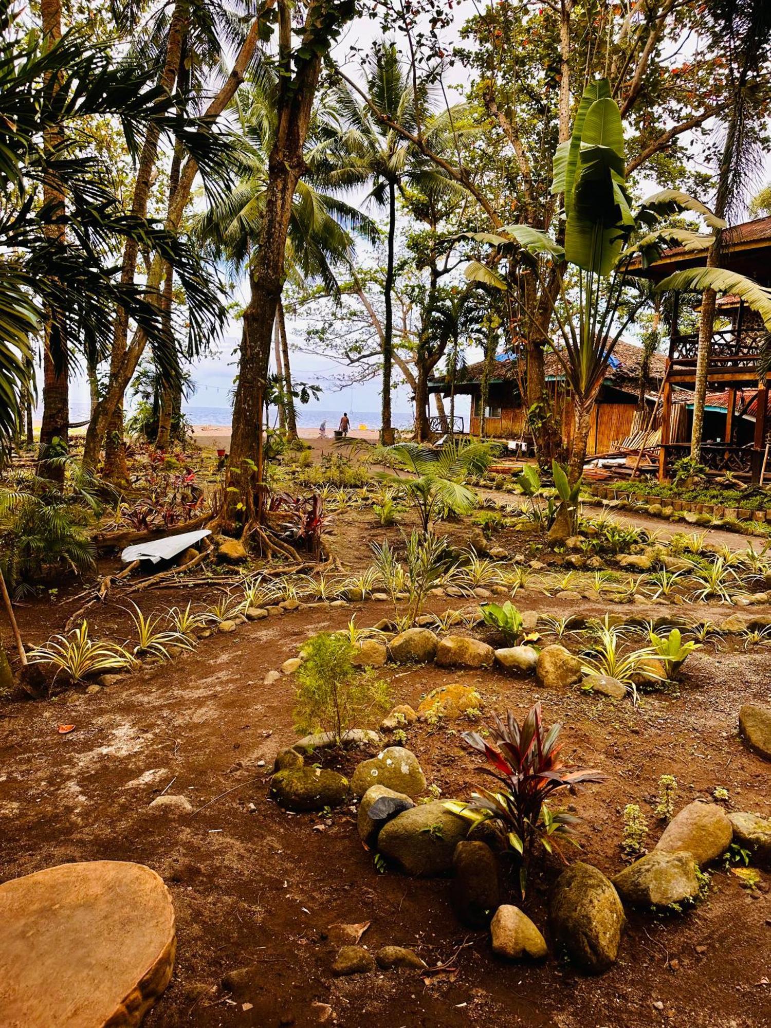 Playa Del Fuego Camiguin Beach Hostel & Resort Mambajao Exteriör bild