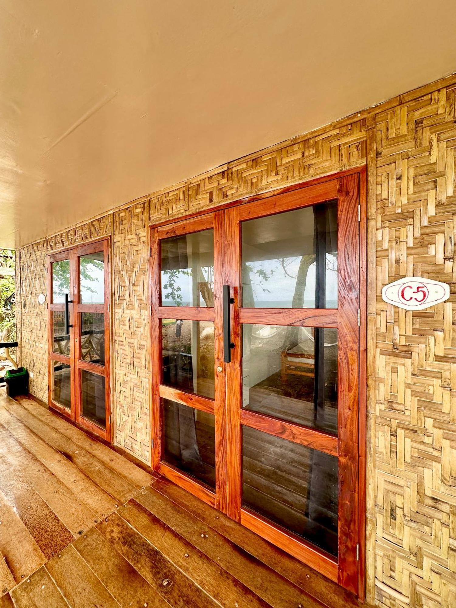 Playa Del Fuego Camiguin Beach Hostel & Resort Mambajao Exteriör bild