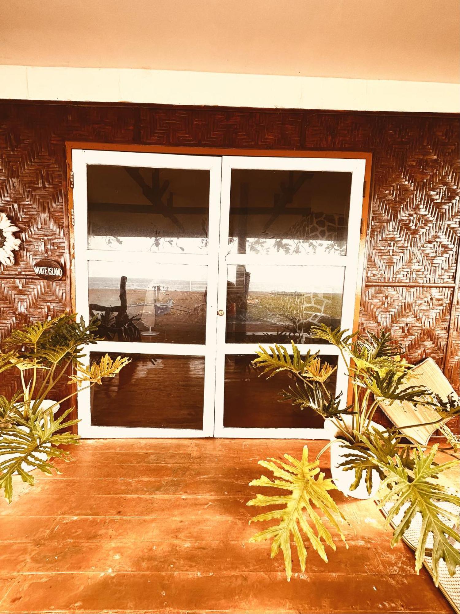 Playa Del Fuego Camiguin Beach Hostel & Resort Mambajao Exteriör bild