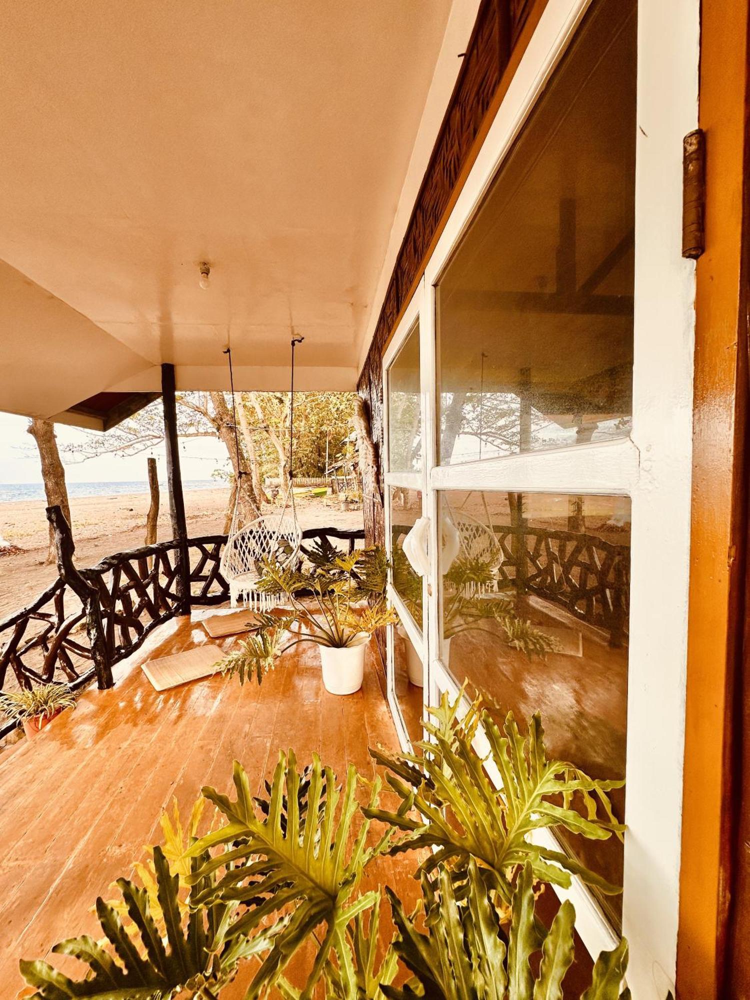 Playa Del Fuego Camiguin Beach Hostel & Resort Mambajao Exteriör bild